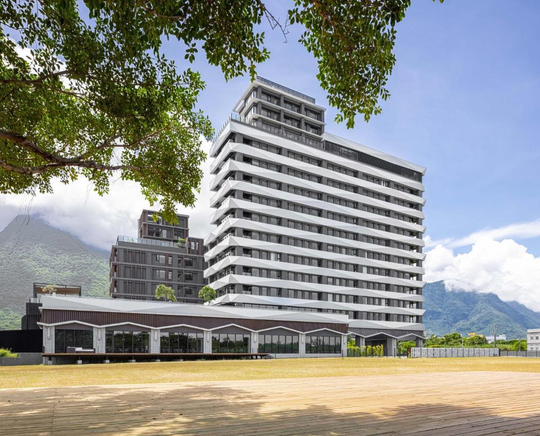 Lakeshore Hotel Hualien Taroko Shunan エクステリア 写真 The new campus of the University of Science and Technology of Southern China