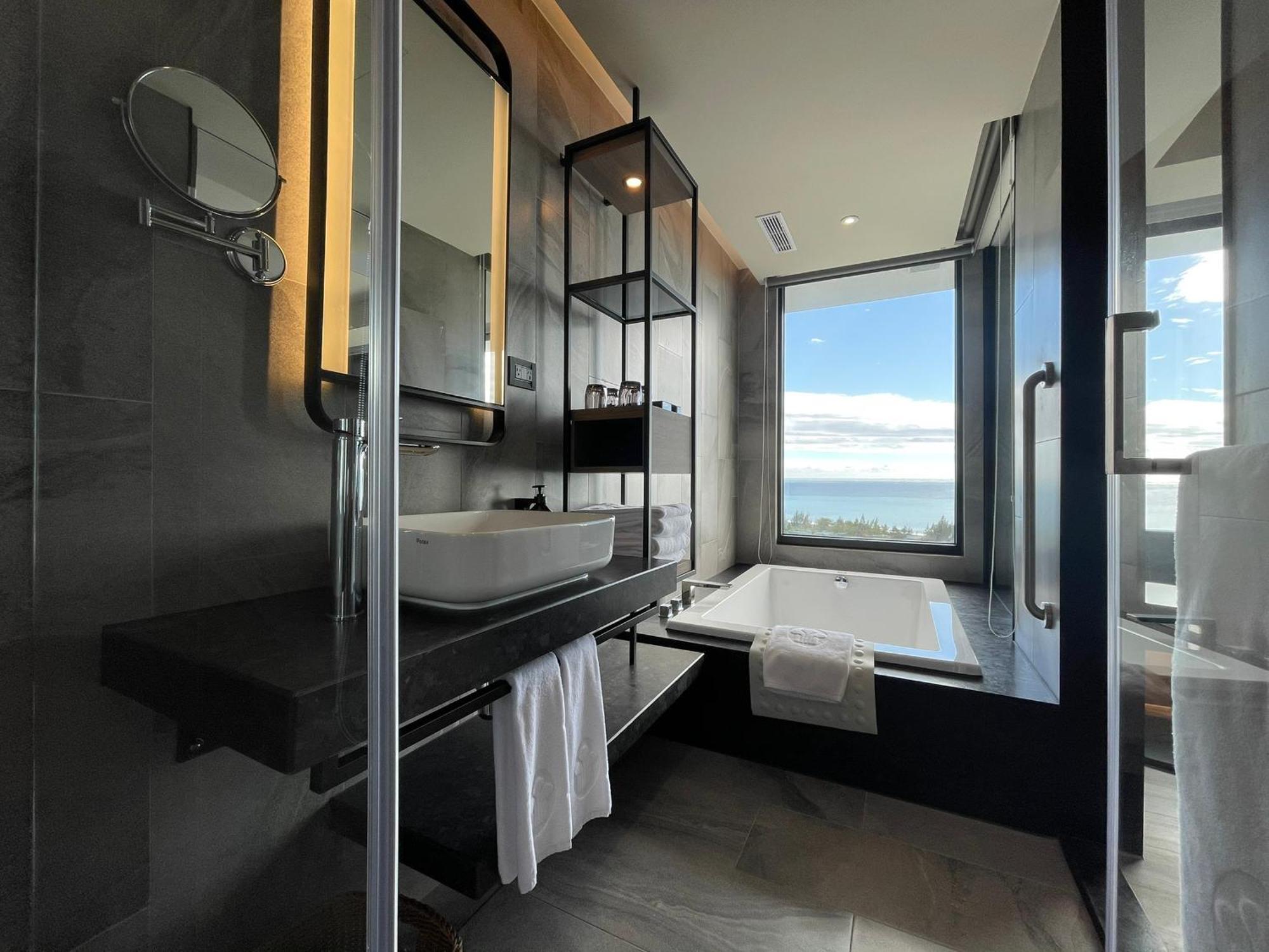 Lakeshore Hotel Hualien Taroko Shunan 部屋 写真 Bathroom
